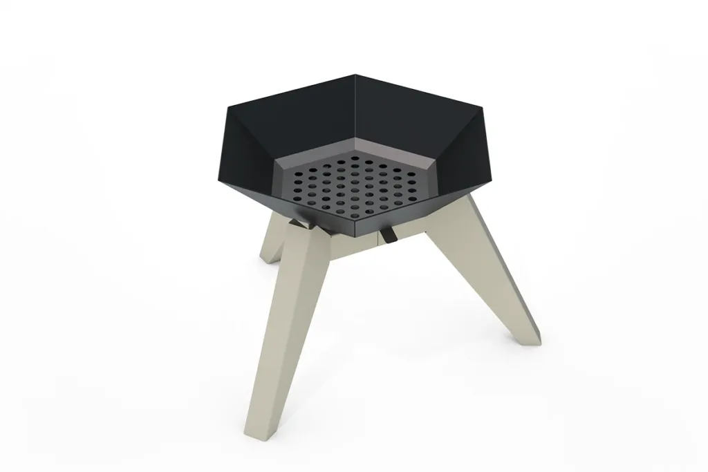 Braciere metallico Flamula 600 con design esagonale moderno e gambe beige, adatto per l'uso all'aperto.