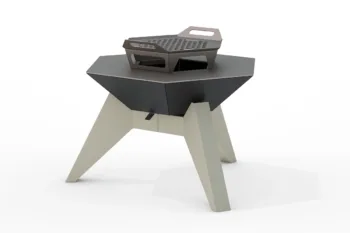 Braciere in metallo Flamula 800 con design esagonale moderno e gambe arancioni, adatto per l'uso all'aperto.