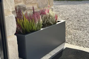 Fioriere metalliche moderne in colore antracite RAL7016FS