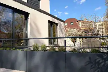 Fioriera 30x120x60 cm RAL7016 - piantumazione sulla terrazza